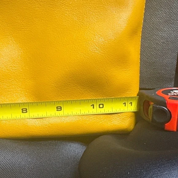 NWOT Vince Camuto Vibrant Yellow Shoulder Bag - Picture 3 of 8